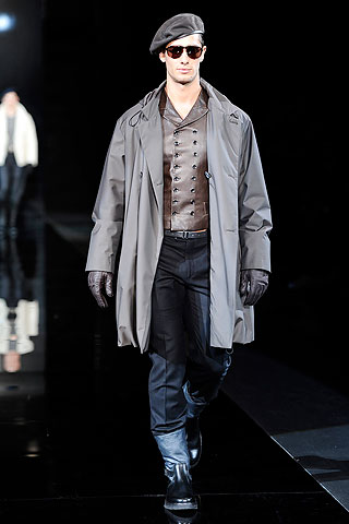 Giorgio Armani / - 2010-2011